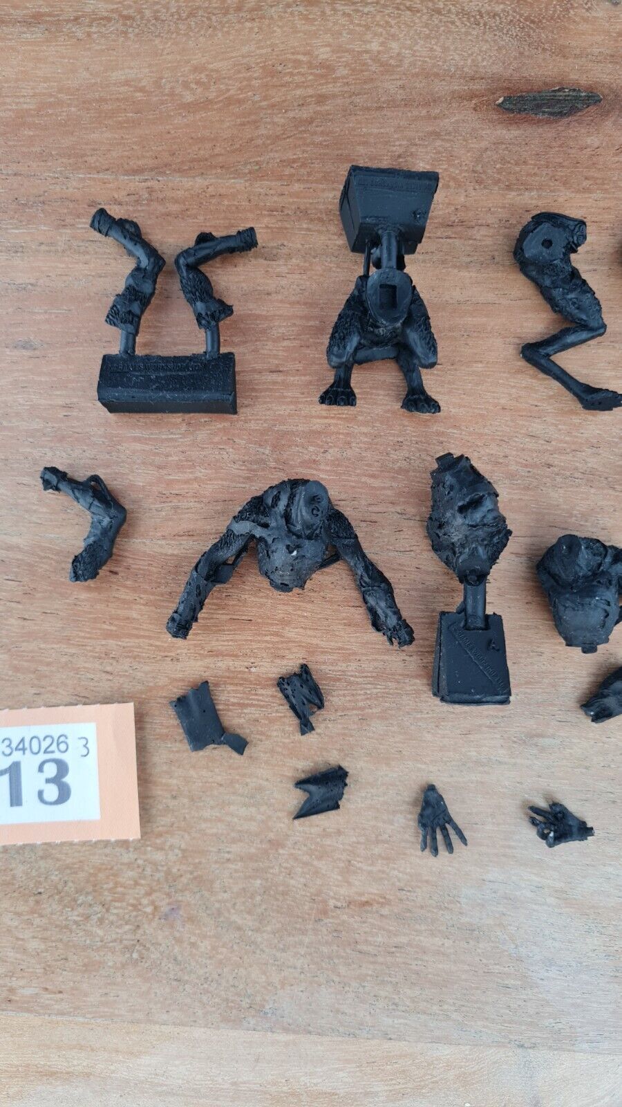 Warhammer Forgeworld Skin Wolves Missing 2 Heads