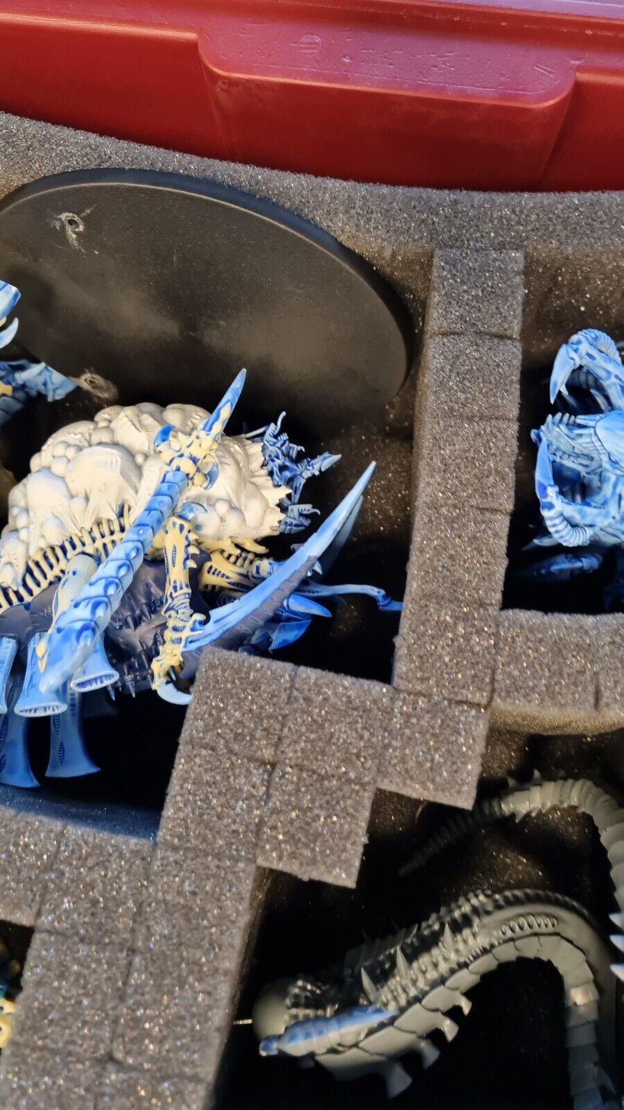 Warhammer 40k Tyranid Army With Case