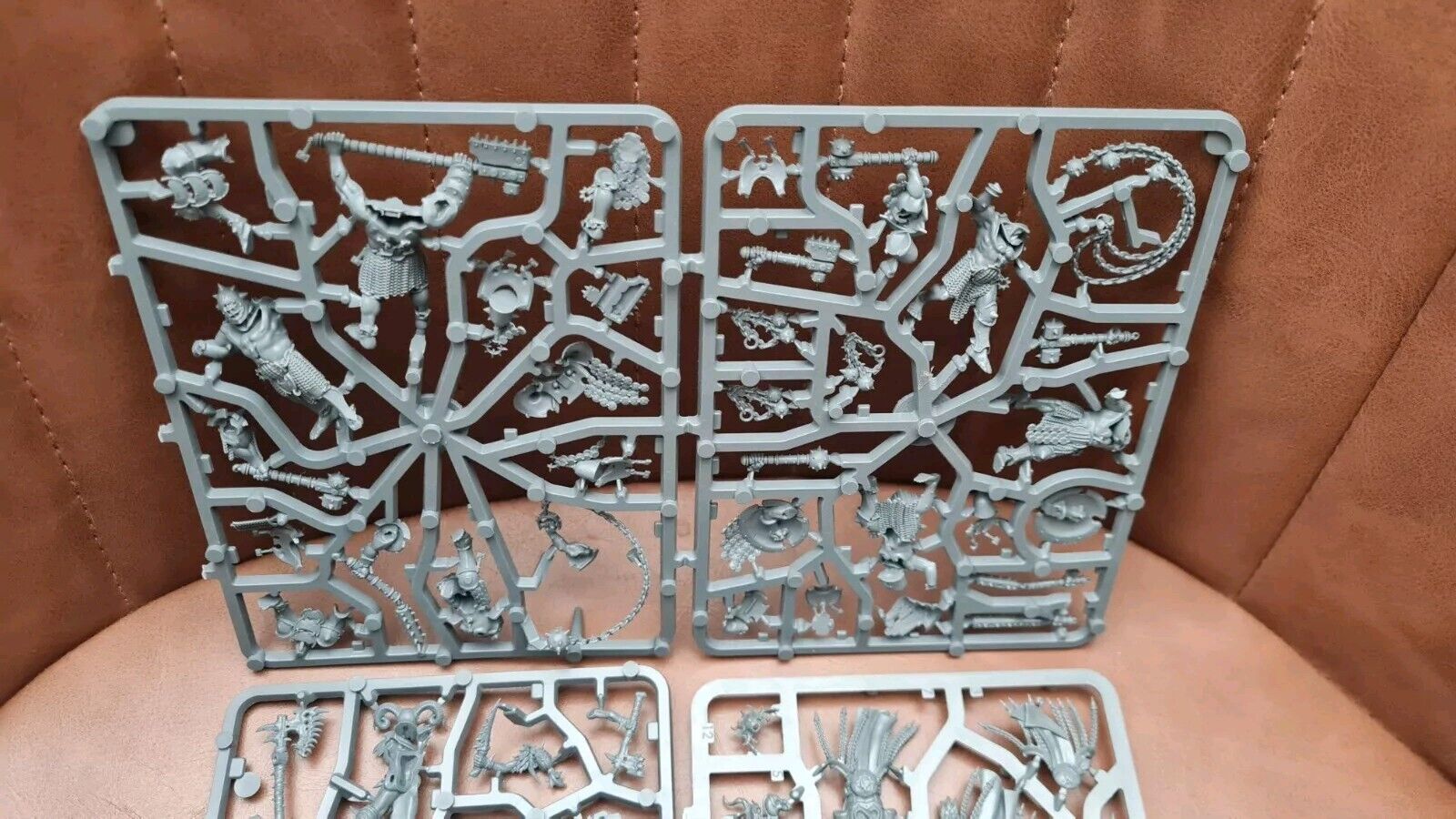 Warhammer Aos Slaves To Darkness Mixture Of Models Sprues