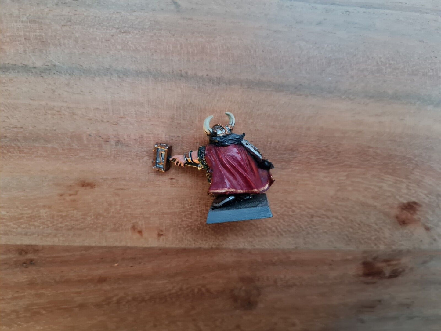 Warhammer Dwarf Lord With Hammer And Shield Nicely Painted