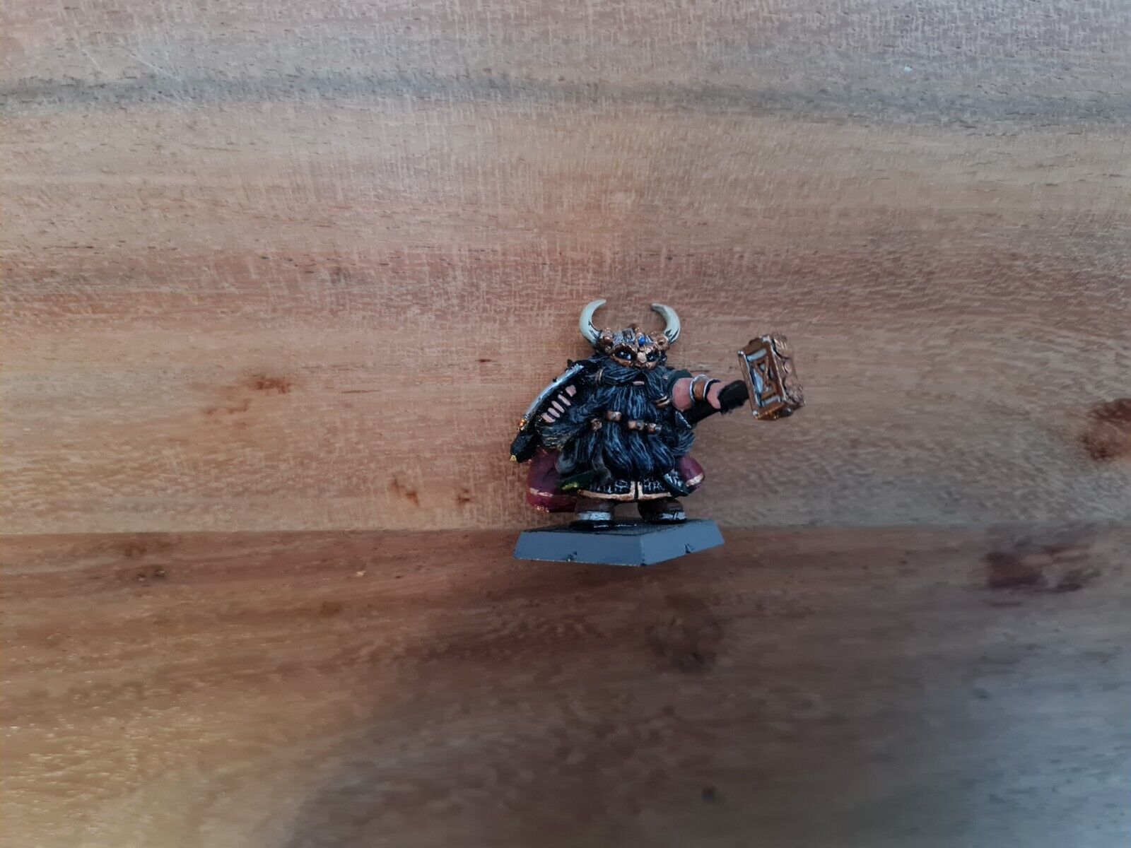 Warhammer Dwarf Lord With Hammer And Shield Nicely Painted