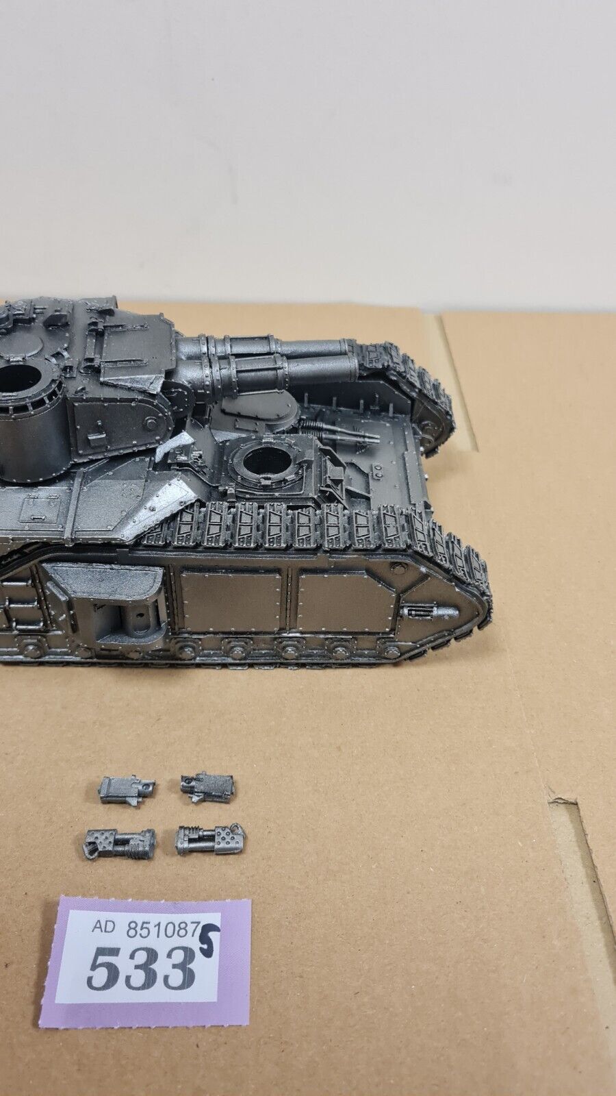 Warhammer Forgeworld Macharius Heavy Tank