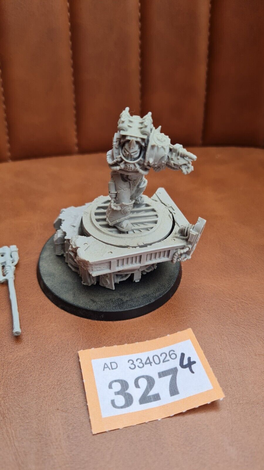 Warhammer 30k Forgeworld Typhus Missing Right Arm But Has Scythe Hand