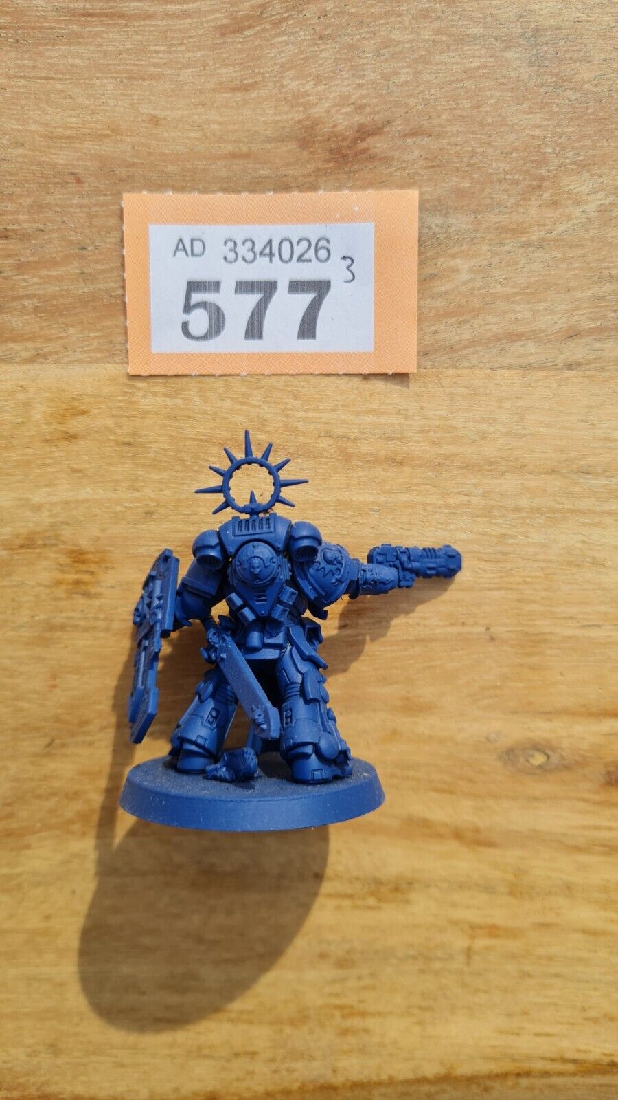 Warhammer 40k Space Marine Lieutenant With Stormshield