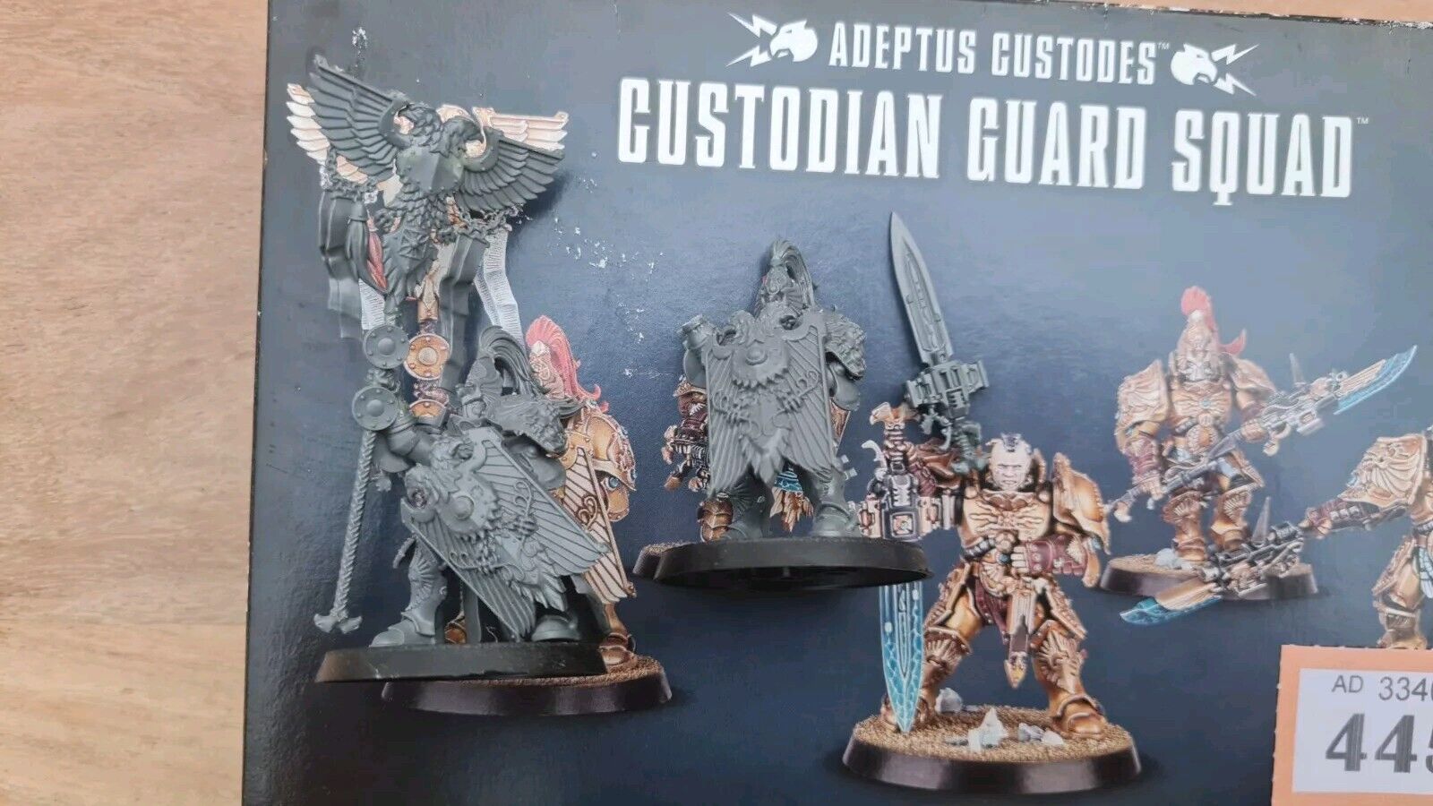 Warhammer Adeptus Custode Vexilus Praetor Squad