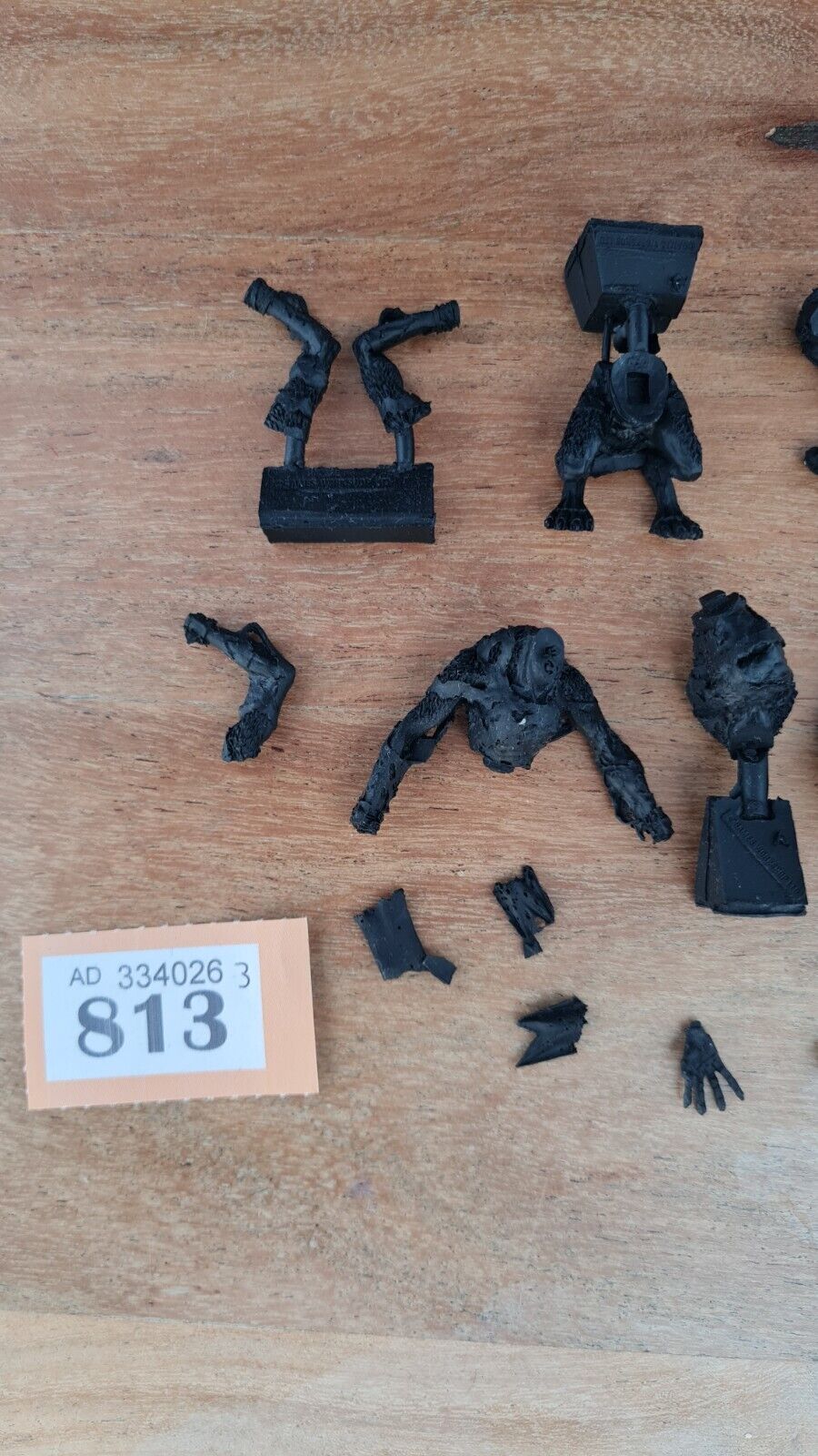 Warhammer Forgeworld Skin Wolves Missing 2 Heads