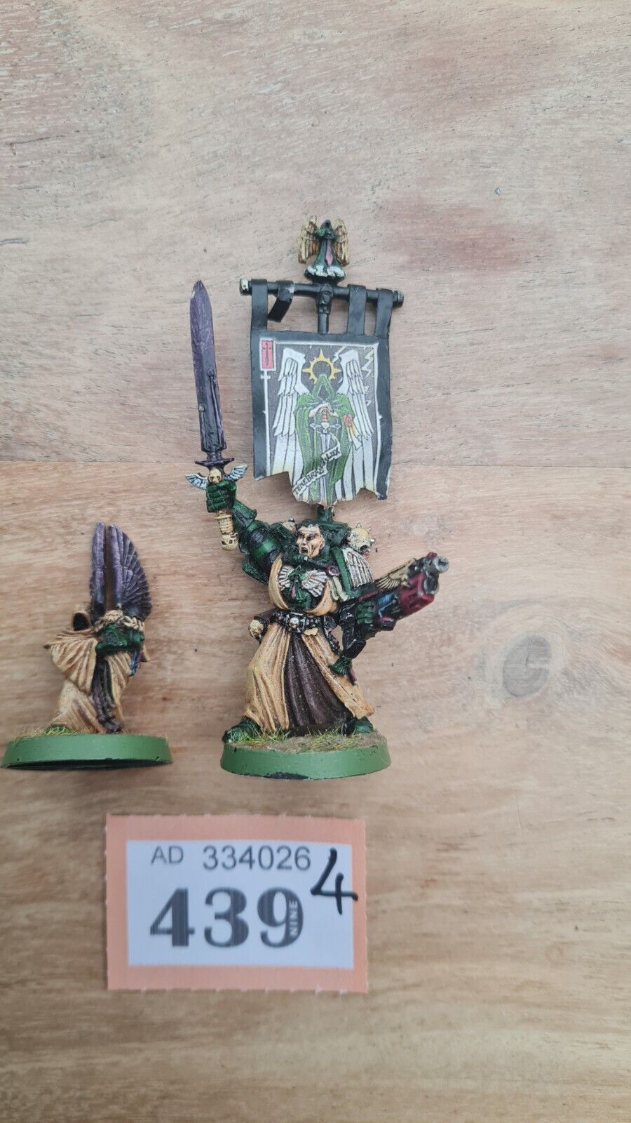 Warhammer 40k Dark Angel Azreal And Helmet Bearer