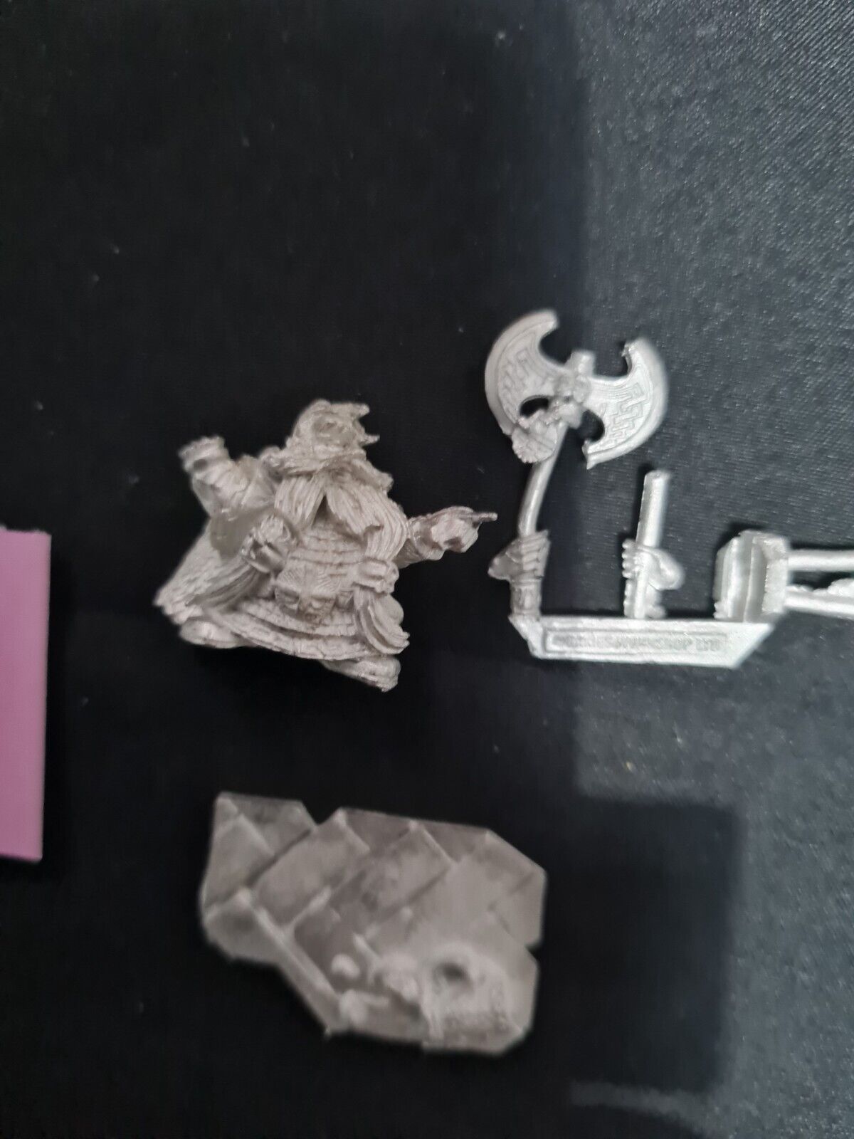 Warhammer Bugman With Stool Limited Edition Oop Mrtal