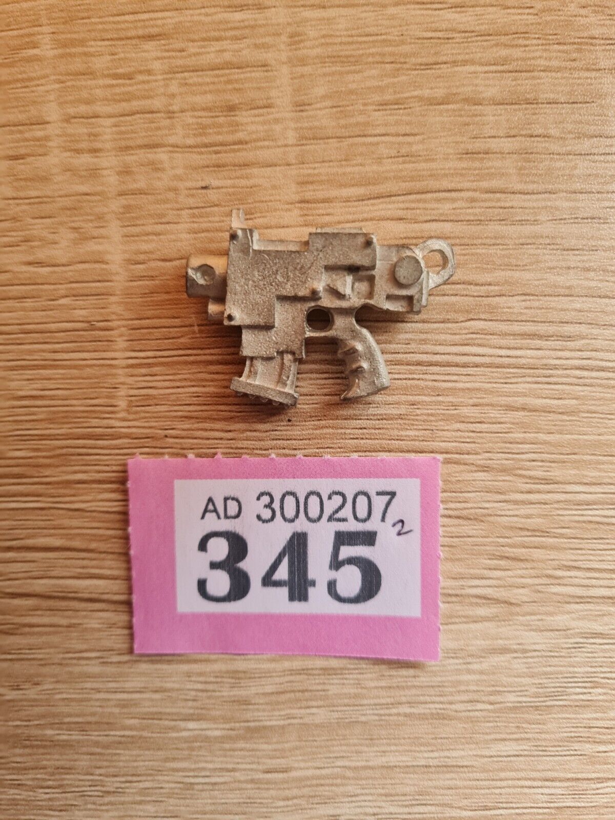 Warhammer Bolter Keyring Oop